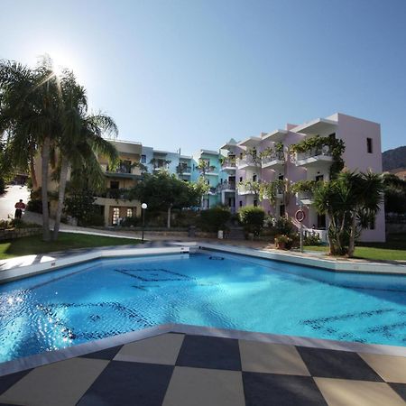 Bellos Hotel Apartments 헐소니소스 외부 사진