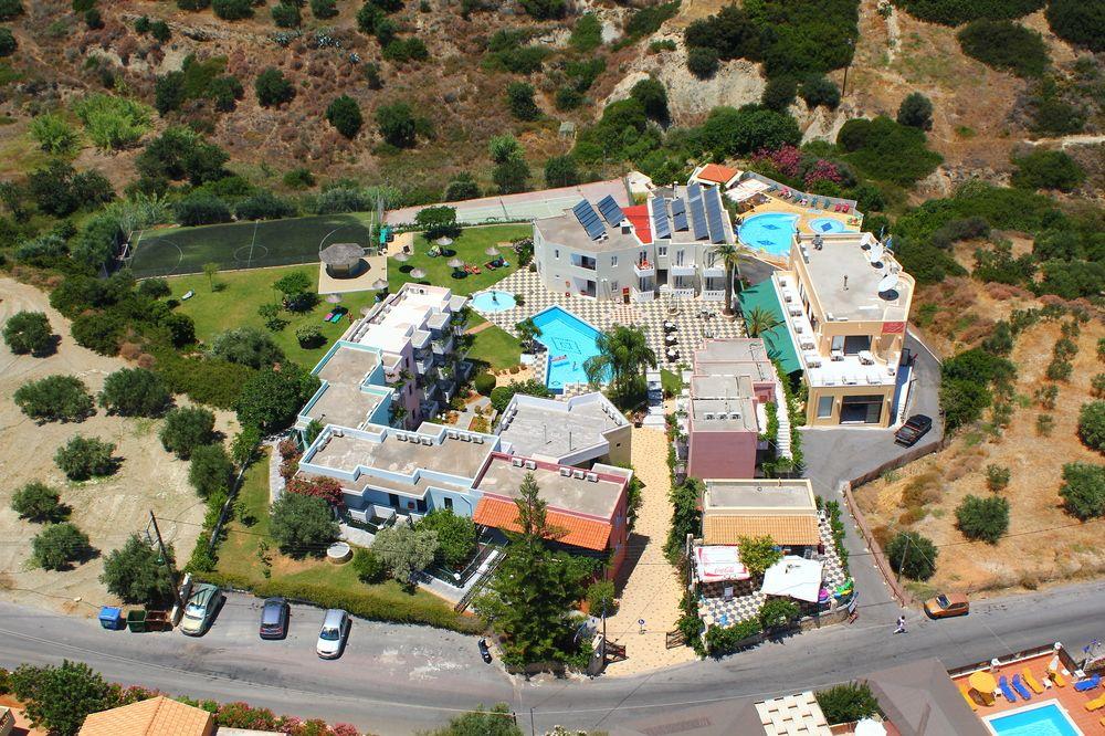 Bellos Hotel Apartments 헐소니소스 외부 사진