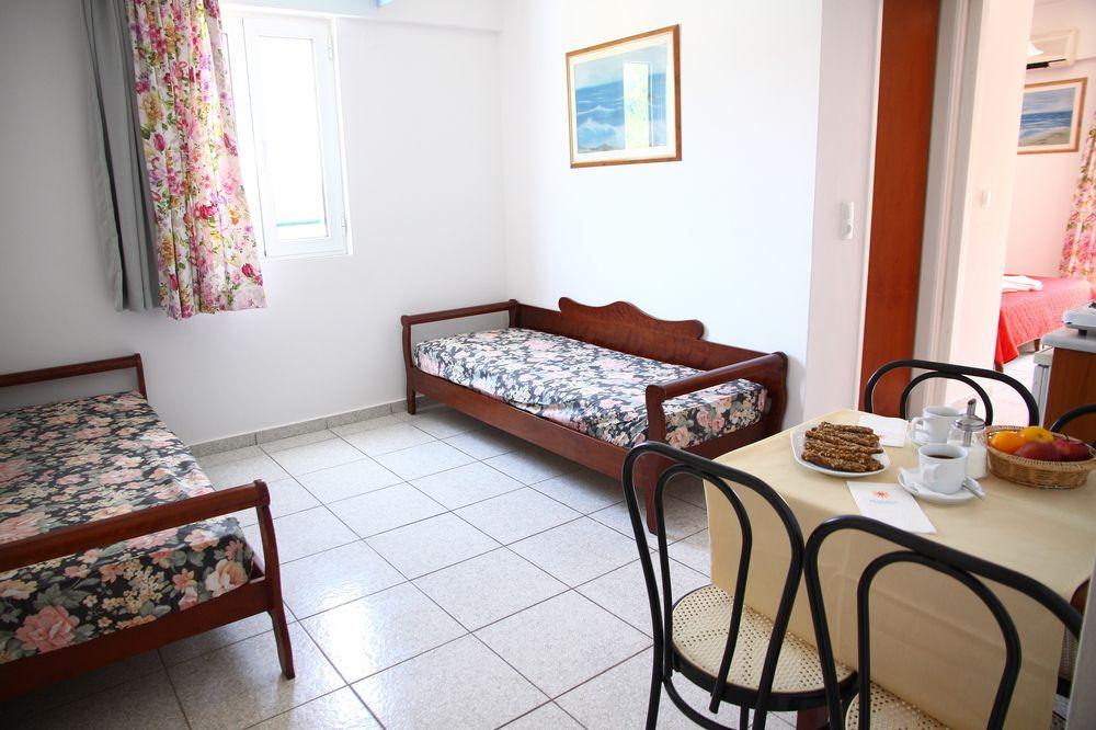 Bellos Hotel Apartments 헐소니소스 외부 사진
