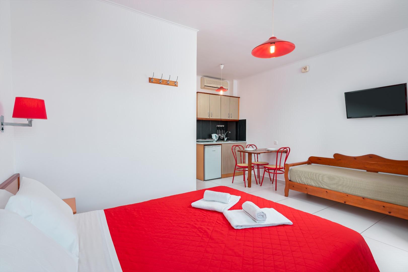 Bellos Hotel Apartments 헐소니소스 외부 사진