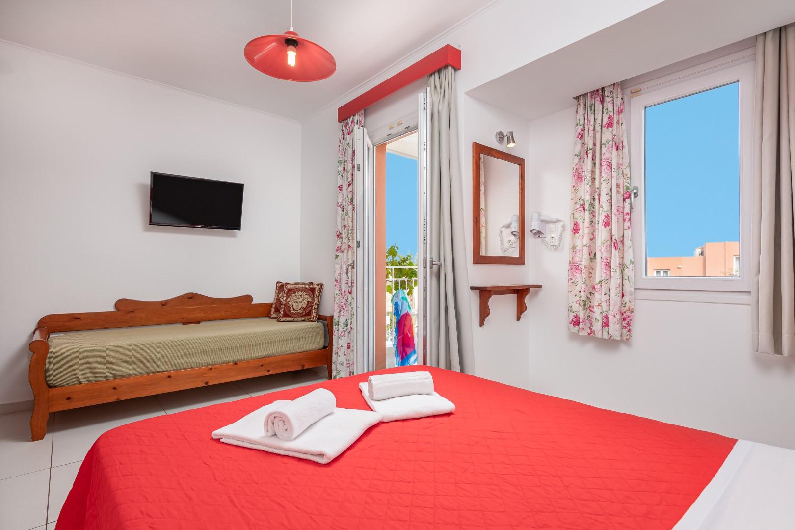 Bellos Hotel Apartments 헐소니소스 외부 사진