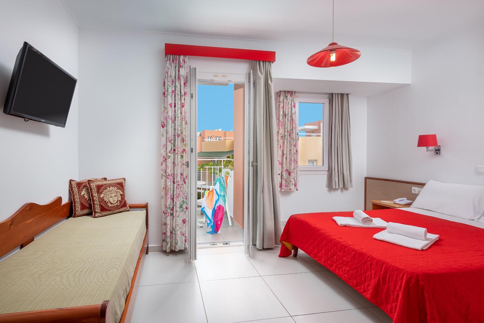 Bellos Hotel Apartments 헐소니소스 외부 사진
