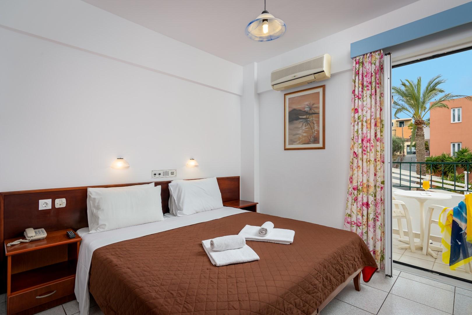 Bellos Hotel Apartments 헐소니소스 외부 사진