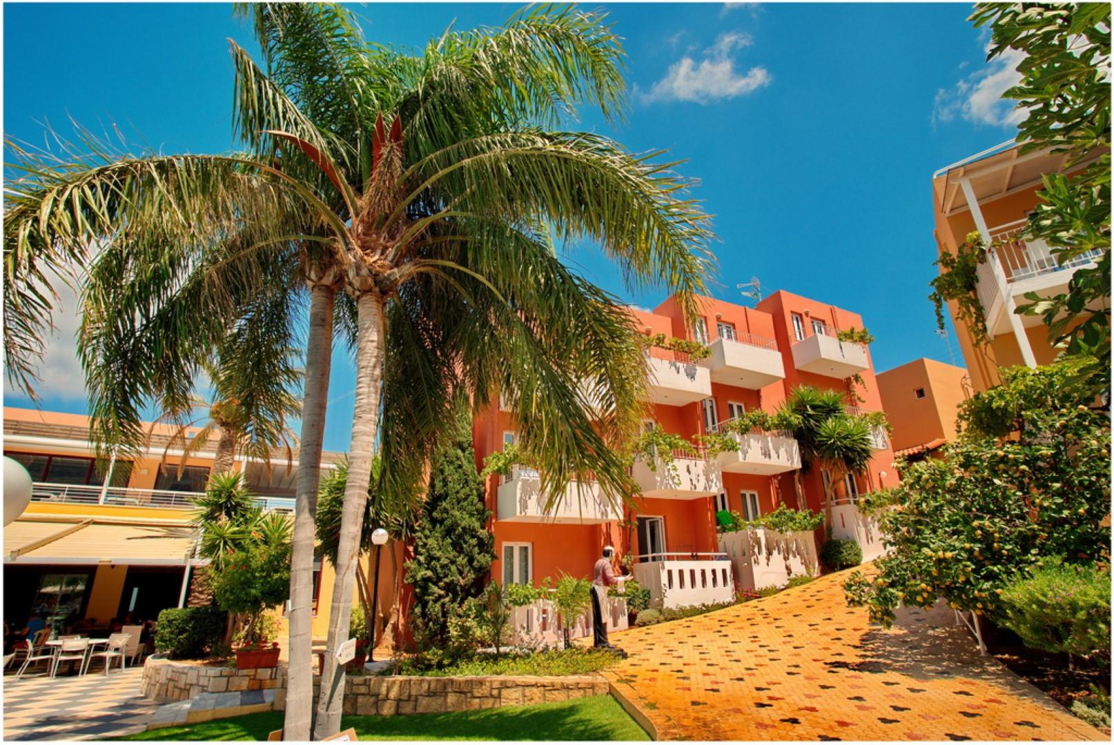 Bellos Hotel Apartments 헐소니소스 외부 사진